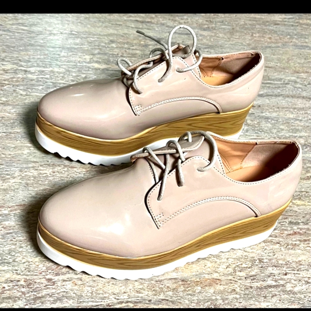 Top Moda Tan Glossy Platform Shoes